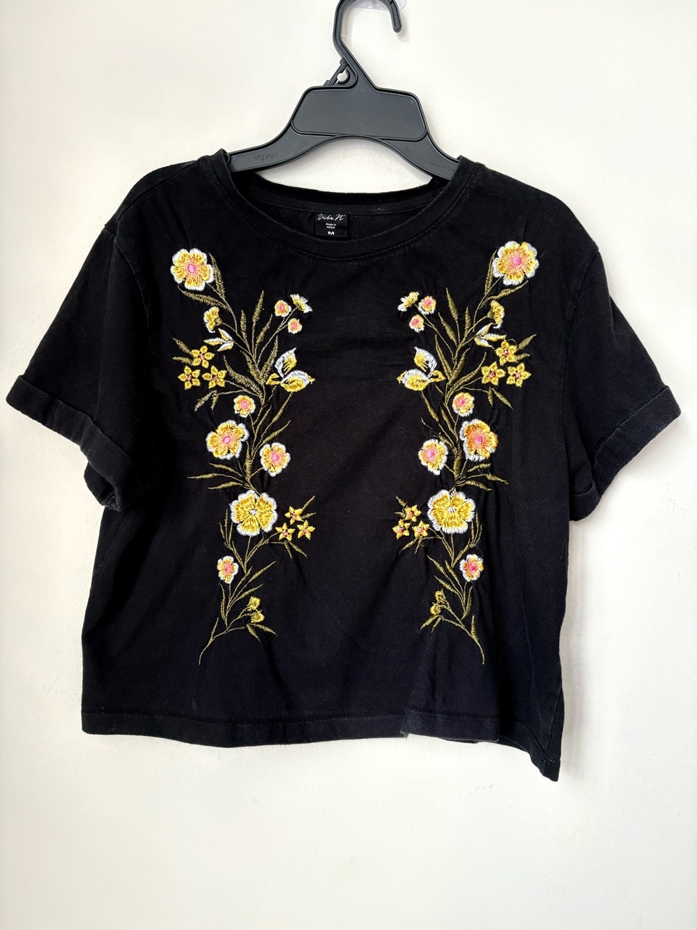 Vibe N Black Floral Embroidered Cotton Top Size M